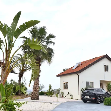Villa Kochili *